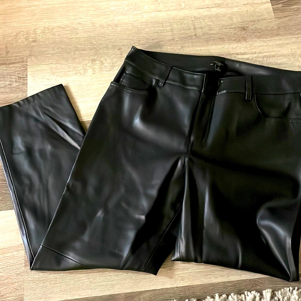 Anne Taylor Taylor Pants 10p “faux leather “
